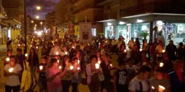 In centinaia alla fiaccolata per Giuseppe, il papa’: “vogliamo la verita’”