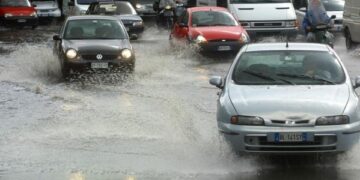 Maltempo, incidente stradale sulla SS106 nel catanzarese: 5 feriti