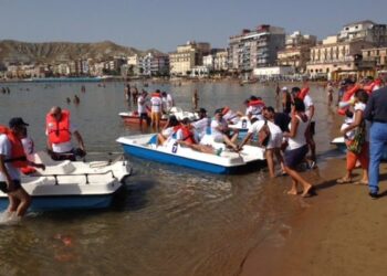 A Crotone minicrociera alla scoperta del litorale per 13 ipovedenti