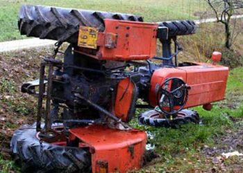 Agricoltore muore schiacciato da trattore nel cosentino