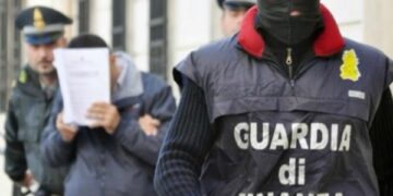 ‘Sono un bancario’, arrestato a Roma latitante collegato a cosche calabresi