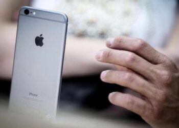 ‘Jailbreak’ iPhone, rubati dati anche in Italia
