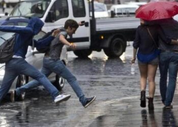 Maltempo: pioggia in tutta la Calabria, allerta anche per domani