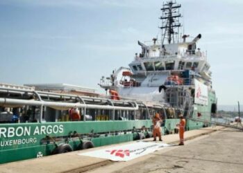 Sbarcati 900 migranti: 74 minori trasferiti a San Nicola, Petilia e Verzino