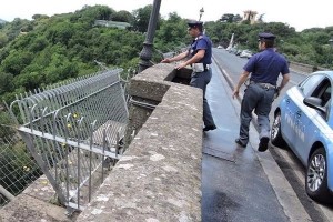 tentato suicidio_ponte_viadotto