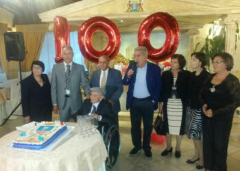 Crotone, la festa per Gaetano Valerio che compie cento anni