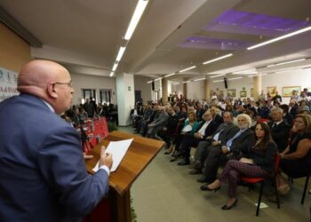 Il Presidente Oliverio e l’Assessore Roccisano a Rossano per inaugurare il nuovo anno scolastico