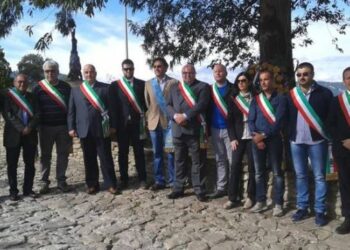 Sindaci del crotonese a Melissa per commemorare l’eccidio di Fragala’