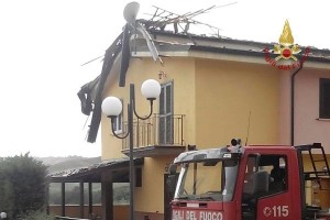 Tromba d'aria nel crotonese