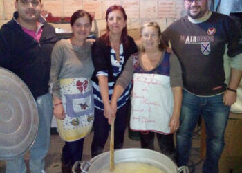 Torretta, i volontari distribuiscono la pasta in memoria dei defunti