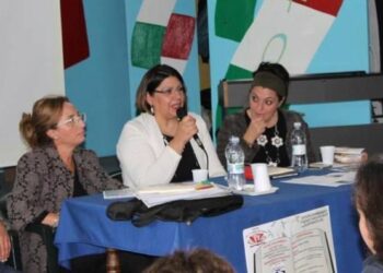 Donne vittime di violenza, ‘Donna Rosa’ arriva nelle scuole