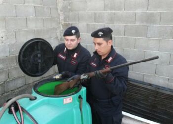 Fucile nascosto in una cisterna d’acqua, un arresto a Isola