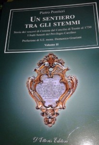 Un sentiero tra gli stemmi