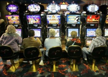 Intascano beni aziende per ‘slot machine’: 5 denunce a Lamezia