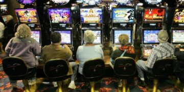 Intascano beni aziende per ‘slot machine’: 5 denunce a Lamezia