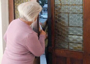 Raccolta fondi ‘porta a porta’, truffa ai danni dell’Airc Calabria