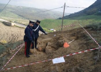 Furti con metal detector, denunciati due tombaroli a Strongoli