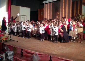 ‘Notte di luce e di speranza’, spettacolo di Natale a Ciro’ Marina
