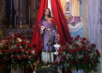 Santa Lucia, a Ciro’ Marina fiaccolata con l’antica statua