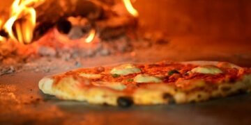 Pizzeria “mascherata” per evadere tasse scoperta a Lamezia