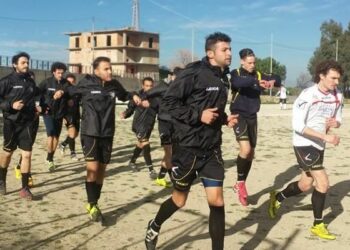 Calcio all’arbitro, giocatore allontanato dalla rosa del Ciro’ Marina