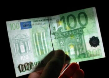 Shopping con banconote false a Rossano, in manette 3 persone