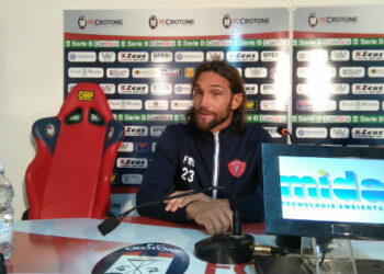 Serie B, un disordinato e stanco Crotone si ferma in casa contro il Perugia