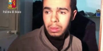 Terrorismo, il video dell’arresto del foreign fighter marocchino nel cosentino