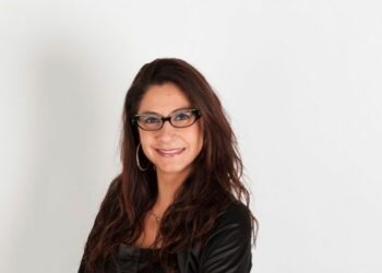 Isola Capo Rizzuto, Nunzia Astorino entra in consiglio tra i banchi della maggioranza