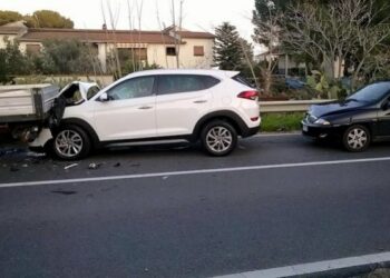 Maxi tamponamento sulla SS106 nel cosentino