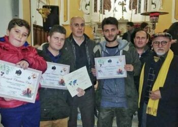 A Strongoli premiati la vetrina, l’albero e il presepe piu’ bello