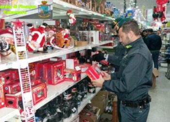 Sequestrate luminarie di Natale pericolose a Lamezia