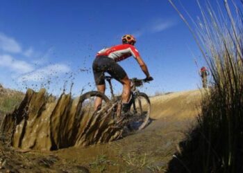 Incidente in bici nel crotonese, servono giuste infrastrutture per questo sport