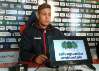 Serie B, Crotone sempre più capolista dopo la terza vittoria consecutiva (sesta in totale) contro il Novara