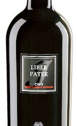 Nasce dalle fertili terre cirotane, da sole uve “Gaglioppo” il leggendario “Liber-Pater”