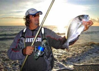 Pesca, a Le Castella corso federale di Surf casting