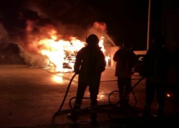 In fiamme 15 autobus delle autolinee ‘Federico’