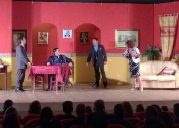 Teatro, ‘Sordi, gioielli e…cose i fimmini’ in scena all’Alikia di Ciro’ Marina