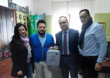 L’Ordine Estense dona defibrillatore al comune di Isola Capo Rizzuto