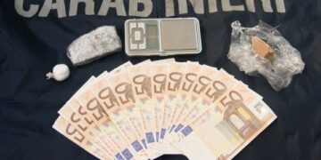 Rafforzati controlli a Crotone, un arresto: sequestro droga e soldi falsi