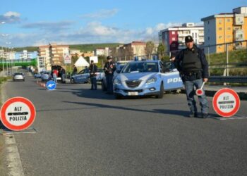 Viola obblighi su sorveglianza speciale: arrestato pluripregiudicato a Crotone