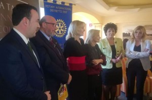 Presentazione 'Donne pericolose' a Cirò Marina (2)