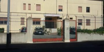 Brucia due volte casa compagna, arrestato convivente violento a Isola