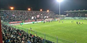 Serie B 32.esima giornata, Crotone sempre capolista dopo la goleada al Pescara