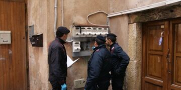 Crotone, perquisite palazzine del centro storico: 6 arresti