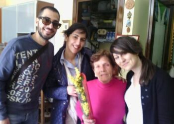 Ciro’ Marina, Misericordia dona mimosa agli anziani