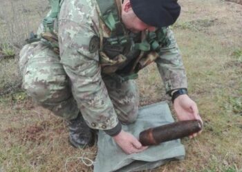 Contadino scopre ordigno bellico nel cosentino, artificieri in allerta