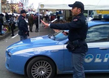 Incendia camper con dentro turisti in visita a Cosenza