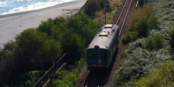 Crotone-Locri in treno, una finestra sulla Magna Graecia
