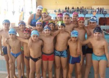 Nuoto in cartella, alunni di Pallagorio in piscina a Ciro’ Marina